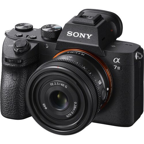 SONY SEL40F25G FE 40MM F/2.5 G LENS SONY SEL40F25G FE 40MM F/2.5 G LENS